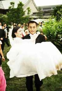 明星要不要公開婚事？