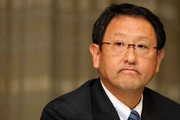 世界八大名人“道歉門(mén)”