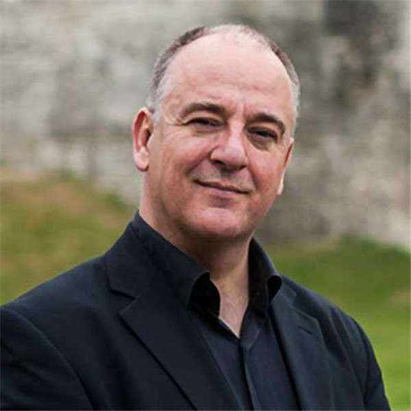 用三個詞形容中國，聽聽比爾•蓋茨、駱家輝怎么說？