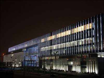 什么是“一軸四館”？