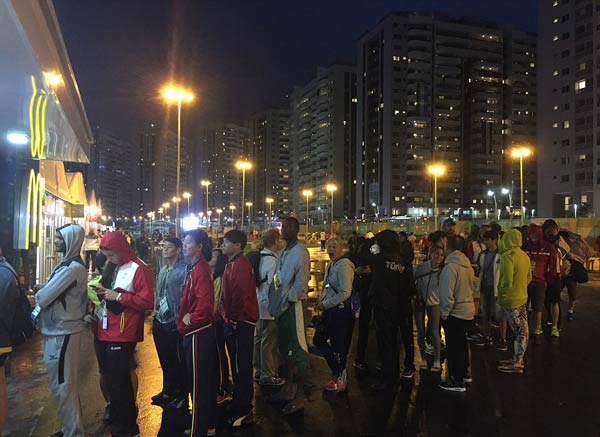 被運(yùn)動員吃哭了！奧運(yùn)村免費(fèi)麥當(dāng)勞宣布限購