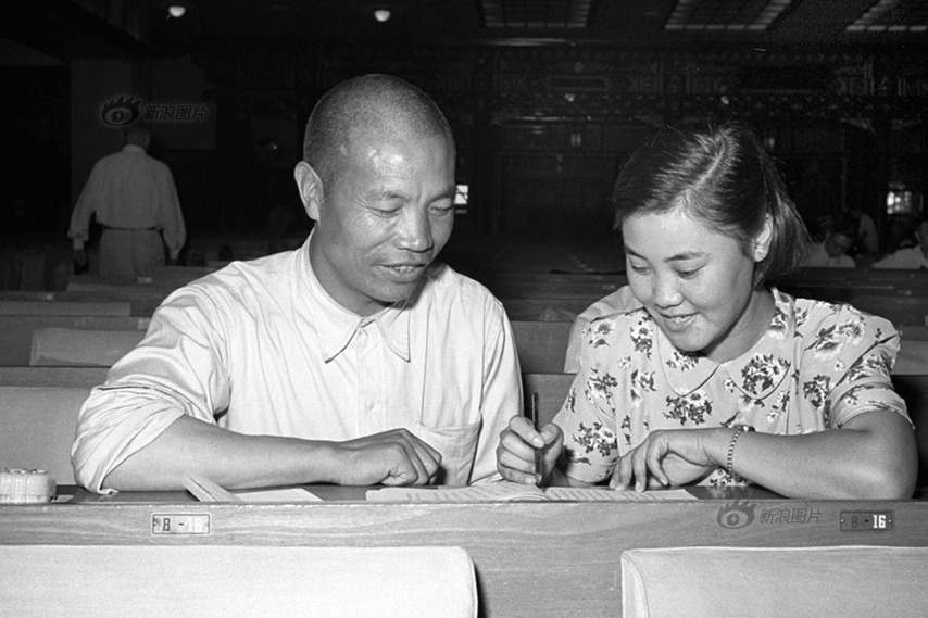 兩會(huì)記憶：那些年的兩會(huì)文藝大咖