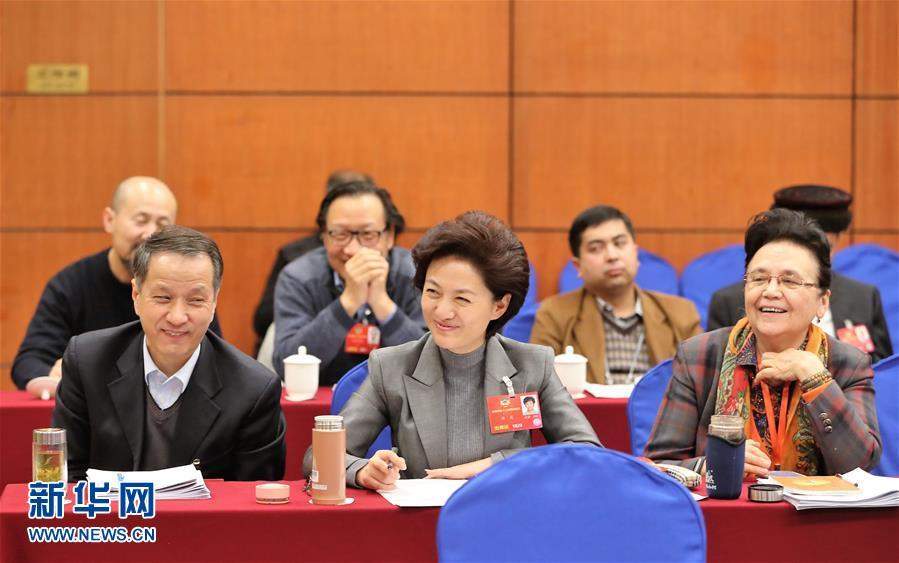 兩會(huì)巾幗風(fēng)采錄：自信與美麗