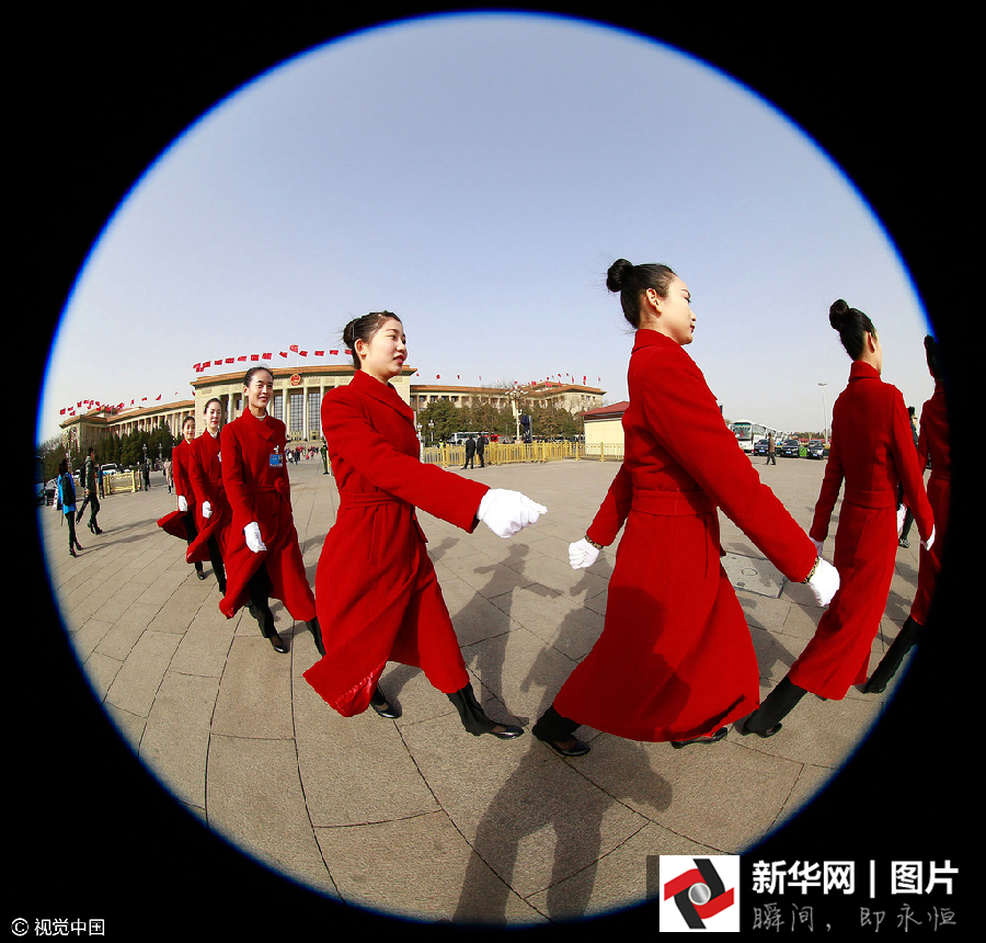 “魚眼”鏡頭下的兩會(huì)瞬間