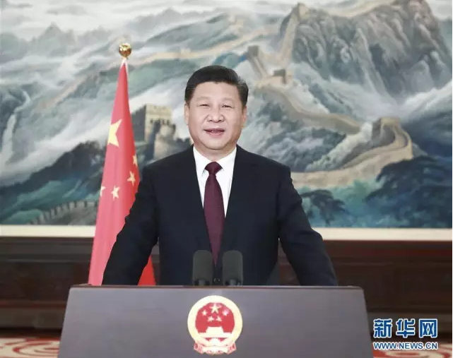習(xí)主席的2017新年賀詞中英雙語全文，大家擼起袖子加油干！