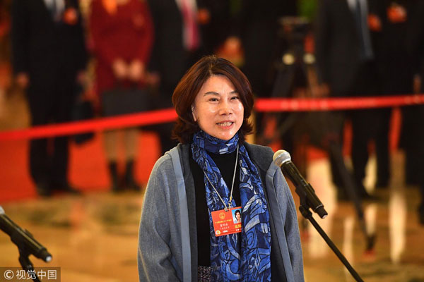 聚焦兩會：馬化騰、雷軍等企業(yè)大佬都說了啥?