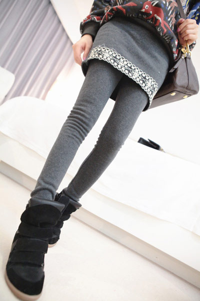 女孩愛穿的“上衣裙”英語(yǔ)怎么說(shuō)?