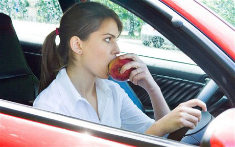 汽車(chē)?yán)O居族 carcoons