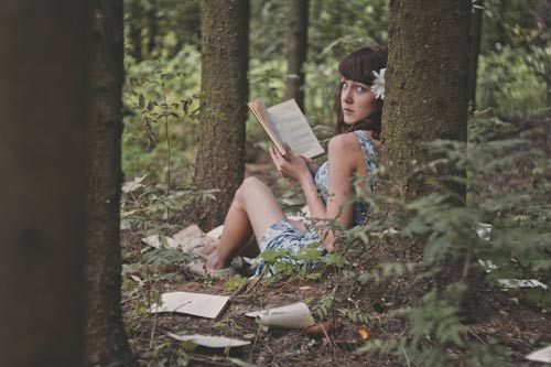 落難少女情結(jié):現(xiàn)代女性喜愛(ài)閱讀言情小說(shuō)的背后