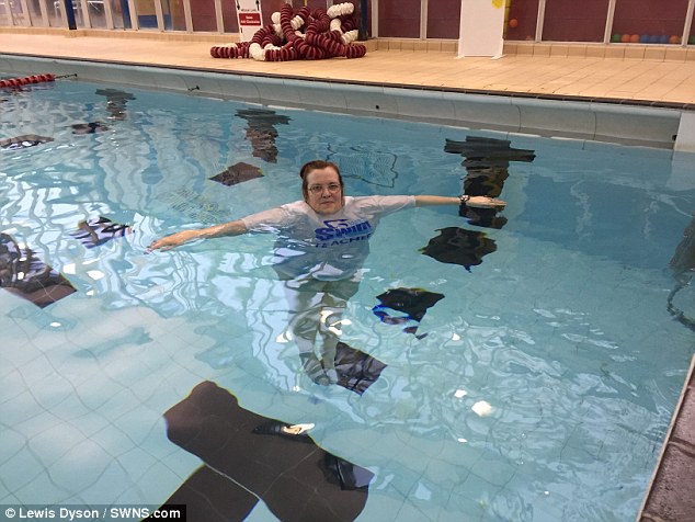 神奇奶奶:對(duì)抗引力水上漂