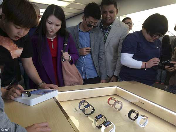 蘋果手表美國(guó)首日百萬(wàn)預(yù)訂量