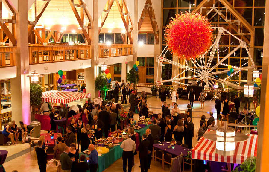 盤點全球最酷的辦公室 內(nèi)設滑梯游戲廳和糖果店