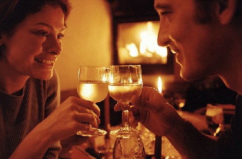 想要吸引異性？喝杯紅酒吧