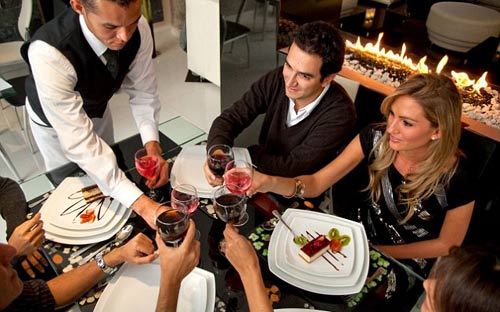 想讓食物更好吃？試試轉動你的盤子