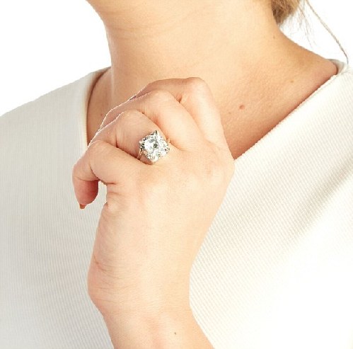 英國推“忠誠”訂婚戒指