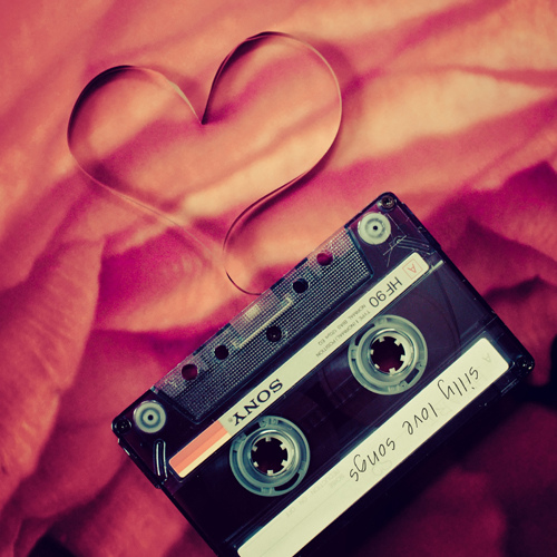 用英語(yǔ)說(shuō)情話:傾訴“I love you”的99種方式