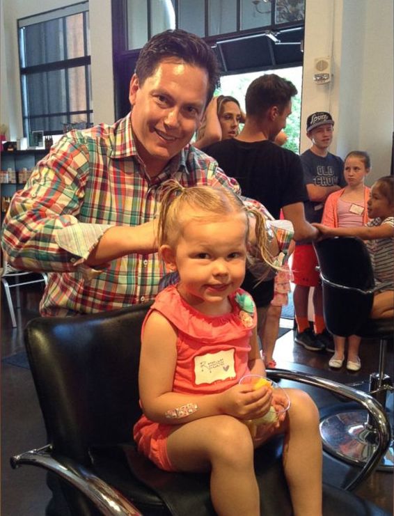 美發(fā)店開(kāi)“老爸梳辮子”培訓(xùn)