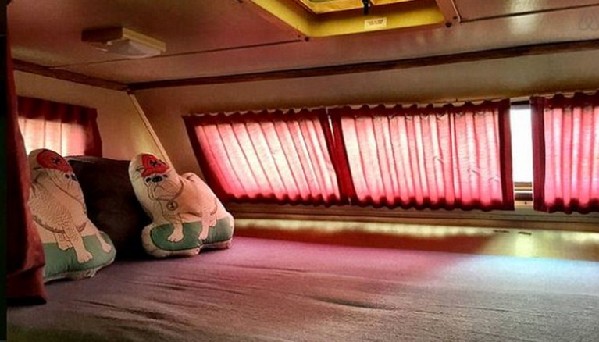 城會玩：出租貨車當(dāng)旅館