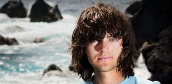 17歲時少年決定把海洋洗凈，現(xiàn)在21歲的他做到了