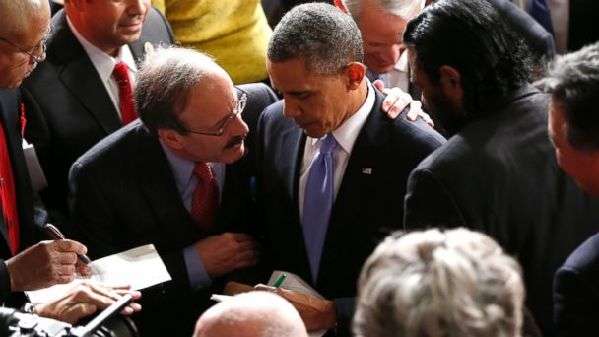 領導身邊的“魔術貼式官員”