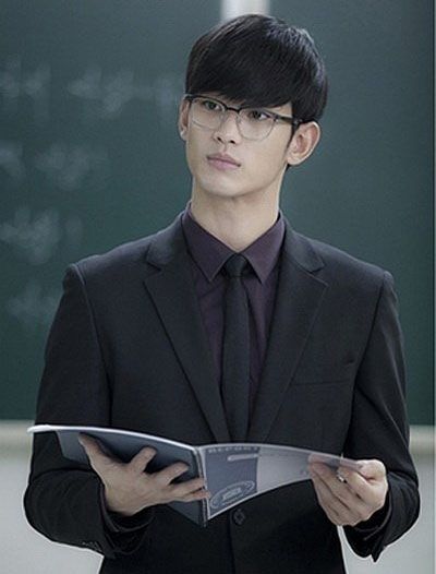 你會用哪個詞形容你的老師？