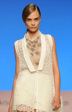 87歲超模：模特姑娘們，別擺臭臉了！