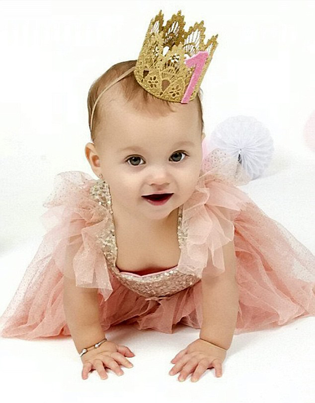 英國1歲小蘿莉成時尚偶像 代言35個品牌