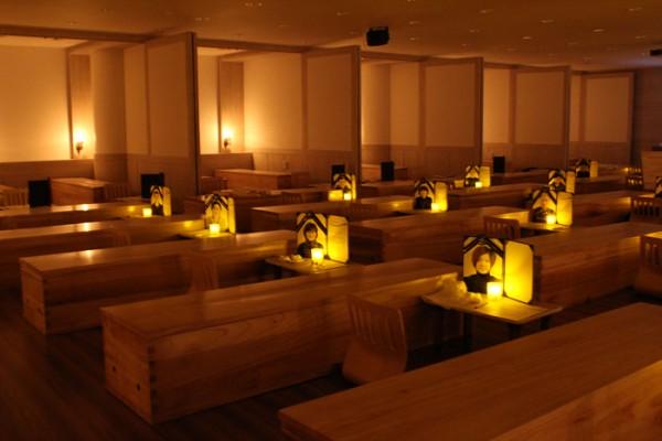 韓國“死亡體驗(yàn)” 木棺中治抑郁