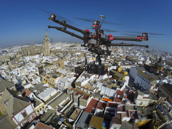 顛覆傳統(tǒng)“視界觀”的“無人機(jī)航拍”