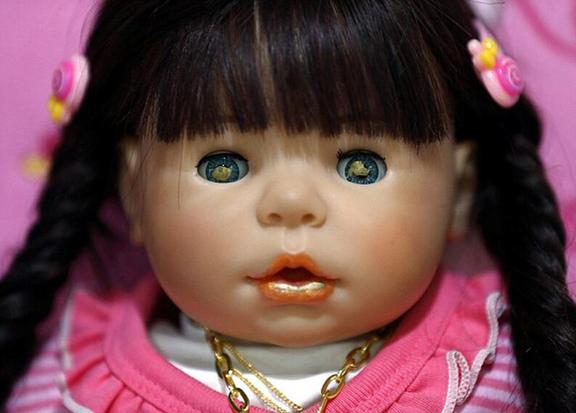 泰國興起供奉“娃娃神” 上飛機(jī)有專座