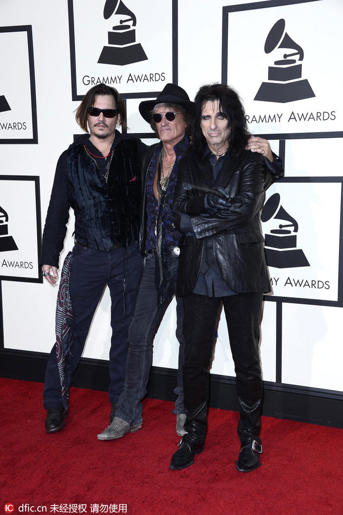 格萊美紅毯：賽琳娜與斯威夫特爭(zhēng)艷 比伯帶弟弟現(xiàn)身顯成熟