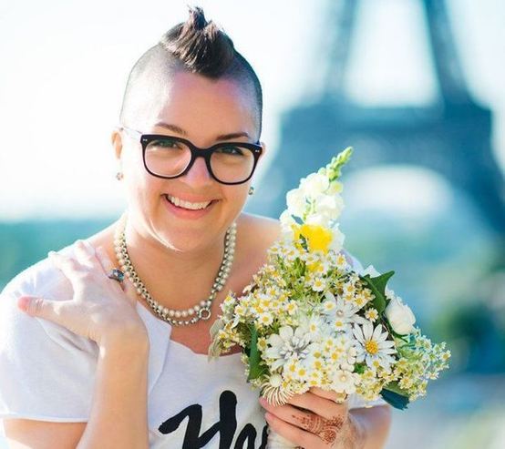 美國(guó)單身母親終于找到好歸宿:嫁給自己