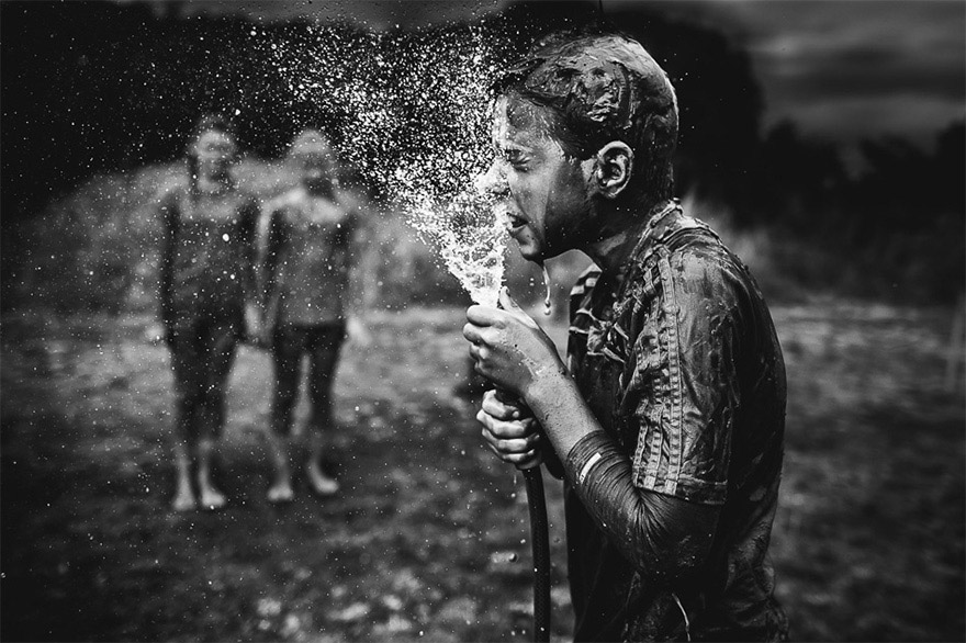 攝影師媽媽記錄下孩子沒(méi)有電子設(shè)備的童年（組圖）