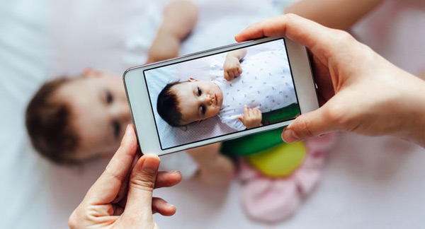 為何新媽媽們熱衷曬娃？