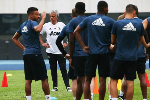 曼徹斯特德比鳥(niǎo)巢爽約 中國(guó)球迷?xún)?nèi)心很崩潰