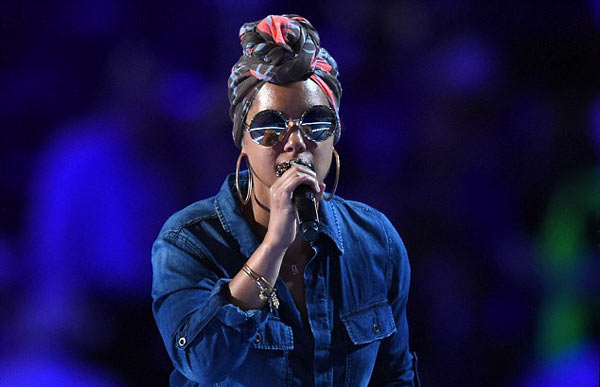 希拉里獲提名 百位名人聯(lián)名反對特朗普入主白宮