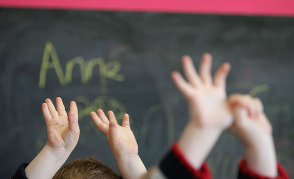 為讓學(xué)生睡飽 美國(guó)多所中學(xué)推遲上課時(shí)間