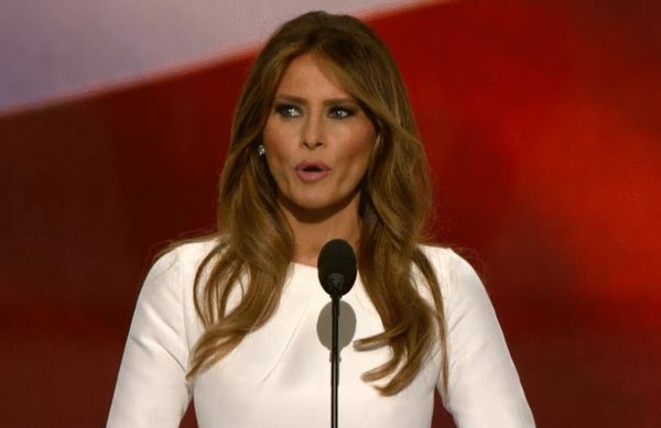 美國大選場(chǎng)外花絮更惹眼球