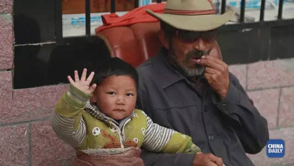 小康之路：他們曾經(jīng)是伐木人，如今卻成了護(hù)林員和藏香廠老板丨解碼中國