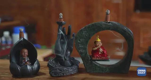 小康之路：他們曾經(jīng)是伐木人，如今卻成了護(hù)林員和藏香廠老板丨解碼中國