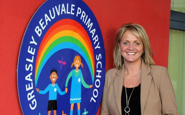 英小學(xué)給家長打分 鼓勵家長參與孩子學(xué)習(xí)