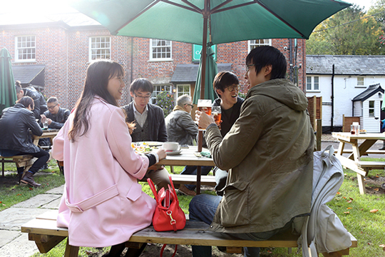 中企收購英國酒吧 卡梅倫曾邀請習(xí)近平到此小酌