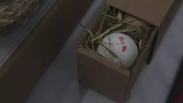 你的烤馕、野蜂蜜和土雞蛋到了?？瓷衬〈迦绾瓮孓D(zhuǎn)電商丨解碼中國