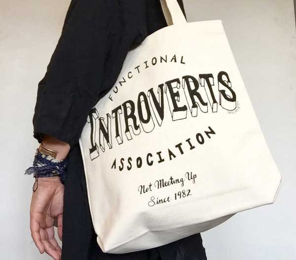 內(nèi)向的人來看~ 教你10句大招，用過都說好~