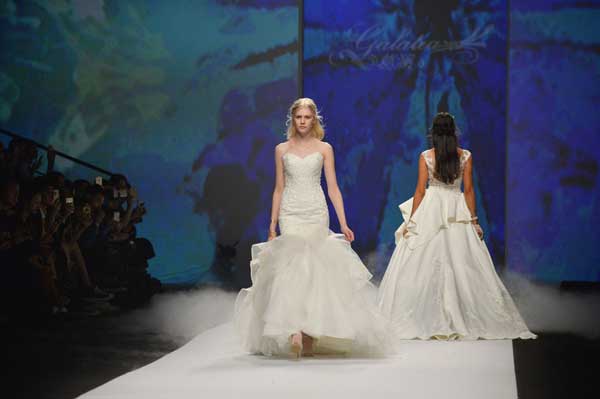 如何剪掉衣服袖子？2016年谷歌搜索次數(shù)最多的十大時(shí)尚問題！