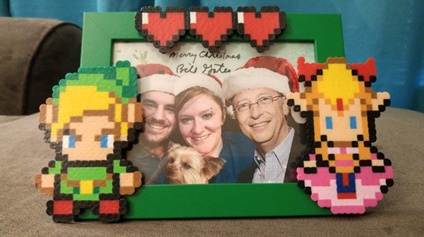 她的神秘圣誕老人居然是比爾•蓋茨?。?！