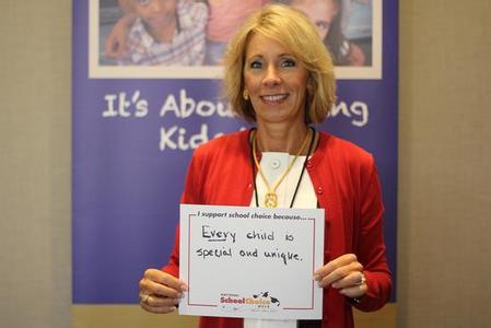 特朗普提名的內(nèi)閣人選都是誰？