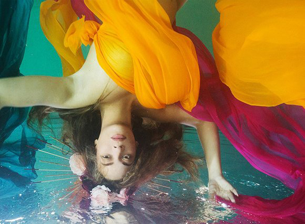 懷個(gè)孕都這么美！碧昂絲大肚照人氣創(chuàng)紀(jì)錄