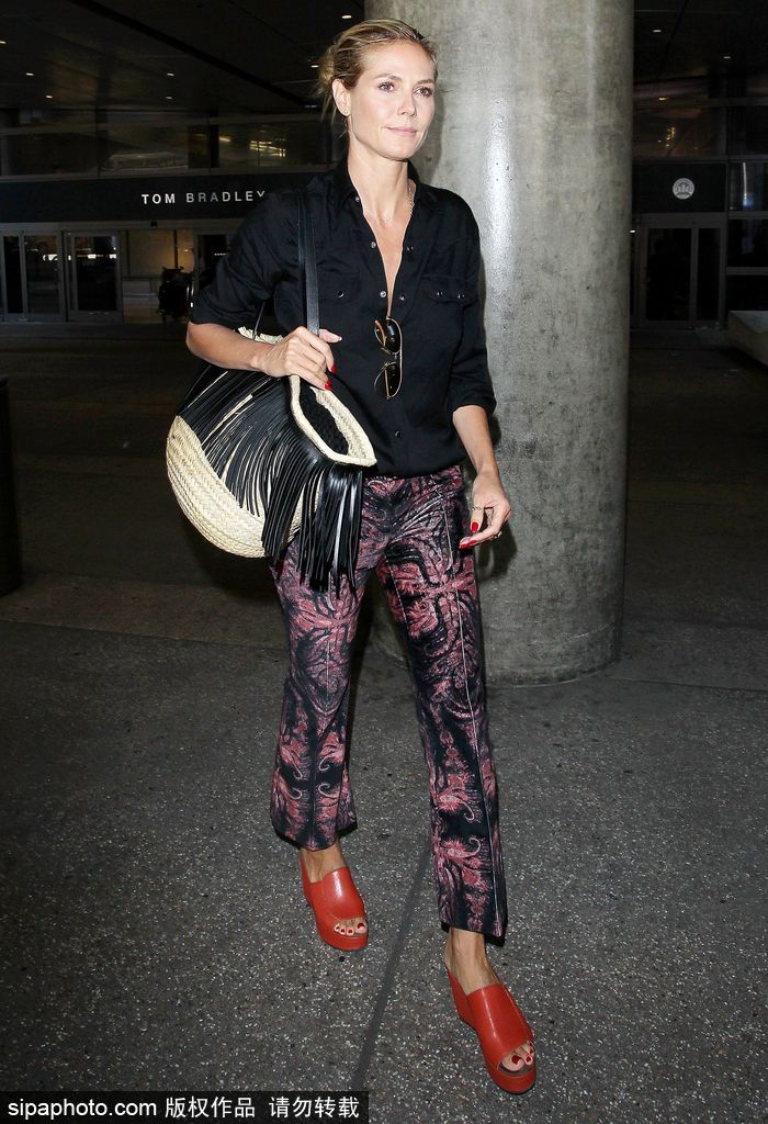 時(shí)尚新寵？明星和潮人都拎“菜籃子”出街了?。ńM圖）