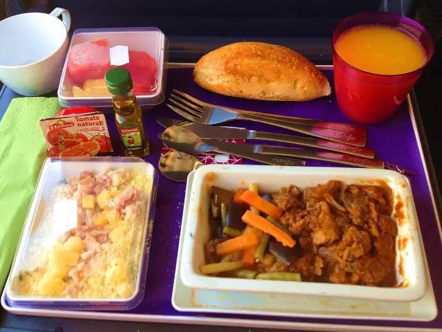 厭倦了國內(nèi)高鐵餐？來看看“別人家的盒飯”長啥樣（組圖）